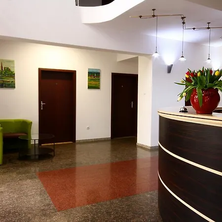 Pod Kasztanami Bed & Breakfast