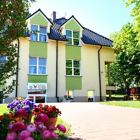 Pod Kasztanami Bed & Breakfast *