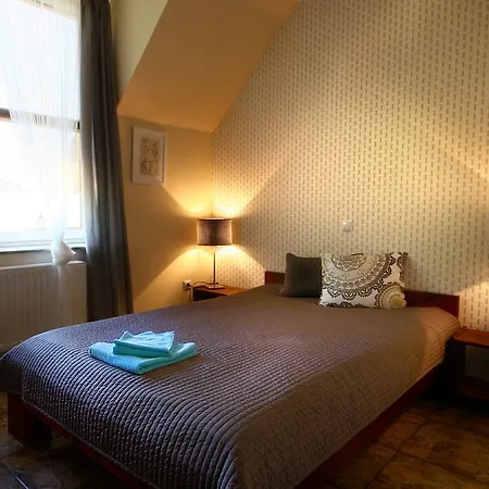 Pod Kasztanami Bed & Breakfast