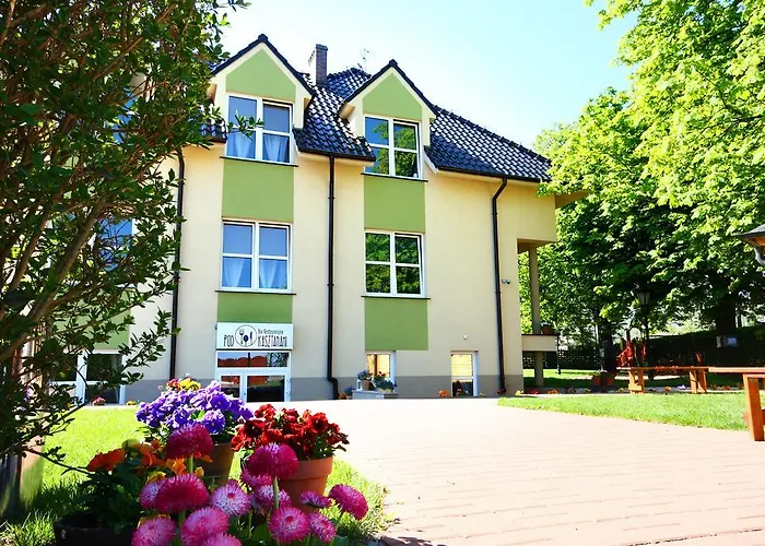 Pod Kasztanami Bed & Breakfast 3*