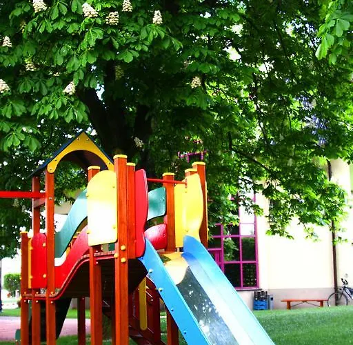 Pod Kasztanami Bed & Breakfast Głogów