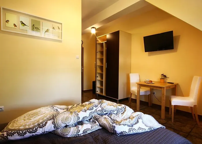 Bed & Breakfast Pod Kasztanami 3*