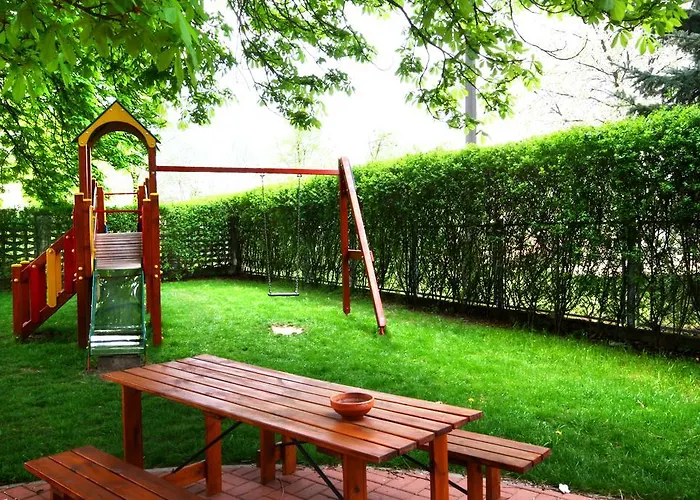 Pod Kasztanami Bed & Breakfast Głogów