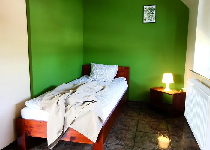 Pod Kasztanami Bed & Breakfast 3*